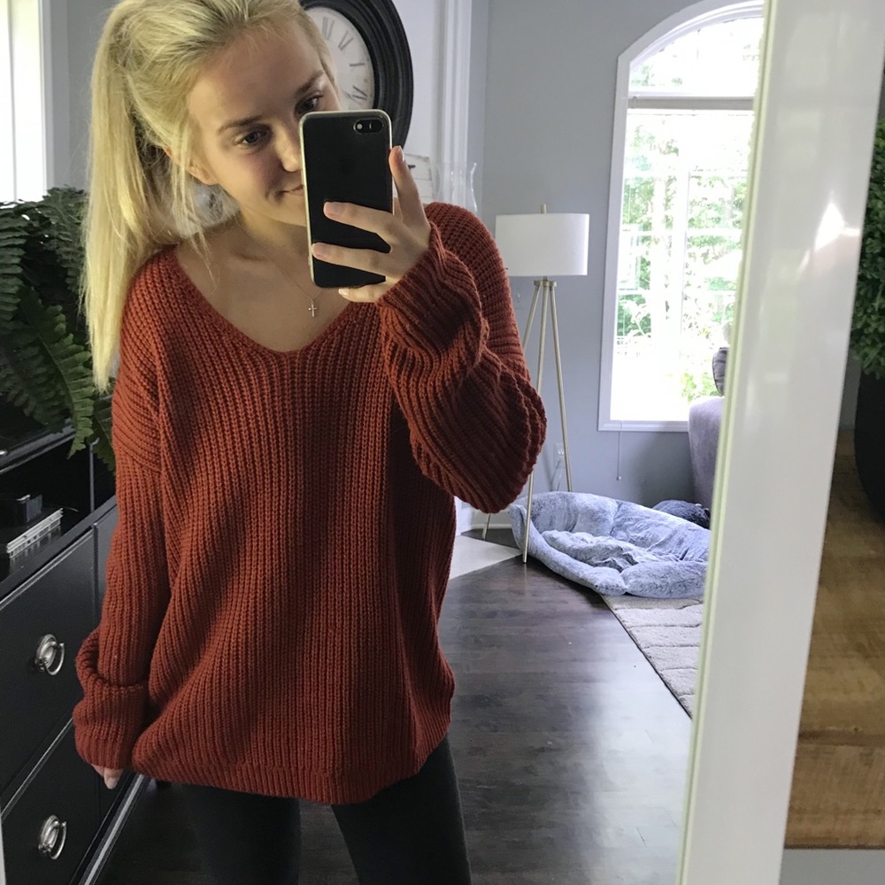 Long sleeve knitted sweater